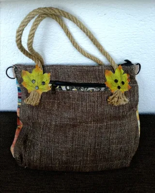 Bolso de tela pintado a mano