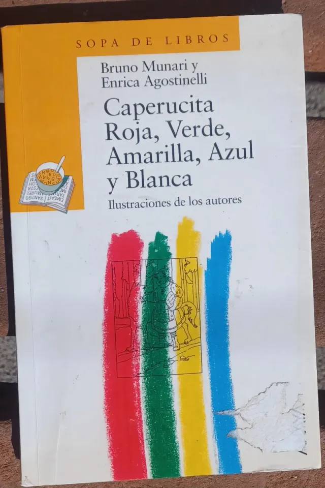 Caperucita roja, verde, amarilla, azul y blanca