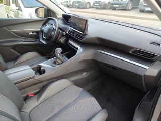 Peugeot 5008 2022 ALLURE