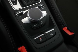 Audi Q2 35 TFSI S line