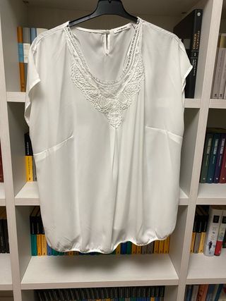 Camisa marca Punto Roma Talla 54 Encaje Blanco