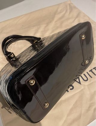 Borsa Louis Vuitton Alma Vernis Amarante