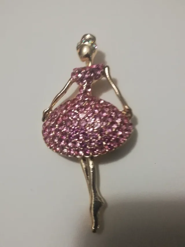 Alfinete Bailarina Rosa com Pedras