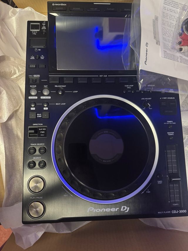 Pioneer DJ CDJ-3000 ( Precio por unidad)