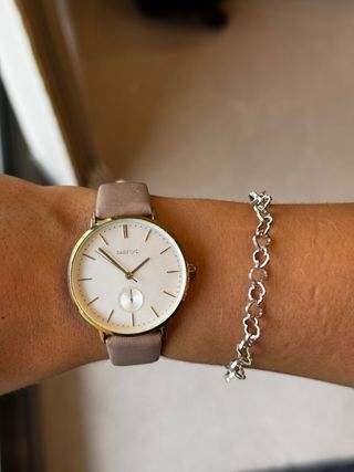 Reloj Parfois correa marrón y detalles dorados