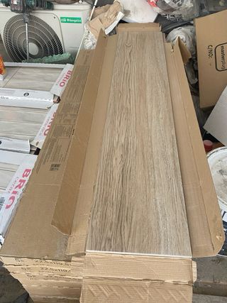 Suelo porcelánico imitación madera 20 m2 - 15 caj
