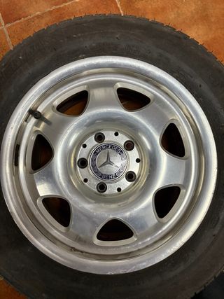 Llantas Mercedes con rueda Michelin