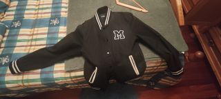 Chaqueta de Hombre bomber negra con letra M