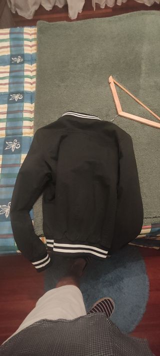 Chaqueta de Hombre bomber negra con letra M