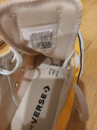 Converse Amarillas Talla 37,5