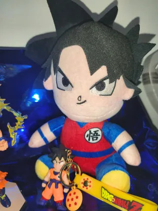 Figura, lampara, llavero y Peluche Dragon Ball