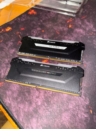 Memoria RAM Corsair Vengeance RGB Pro 16GB DDR4