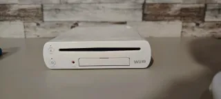Nintendo Wii U White + NintendoLand