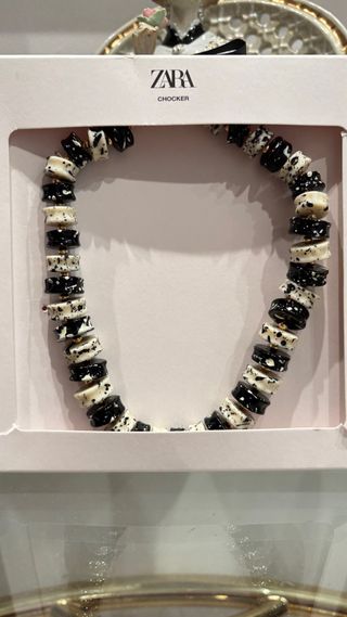 Collar Zara Blanco y Negro