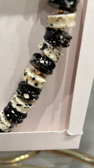 Collar Zara Blanco y Negro