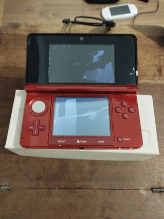 Nintendo 3DS Roja - Para Reparar