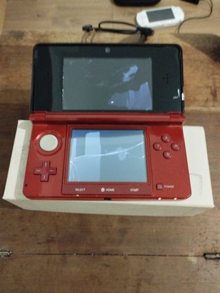 Nintendo 3DS Roja - Para Reparar