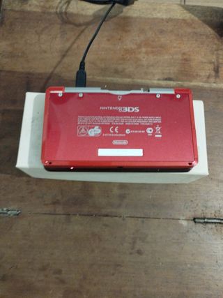 Nintendo 3DS Roja - Para Reparar