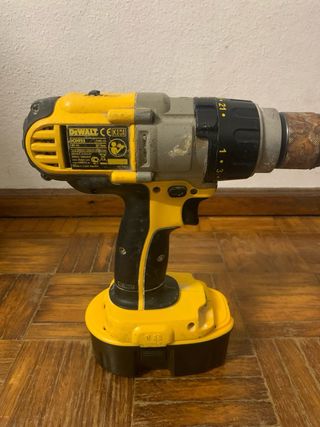 Aparafusadora Dewalt 18V