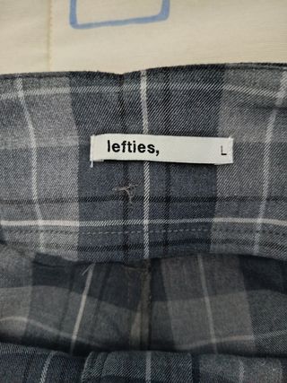 Shorts de cuadros Lefties.