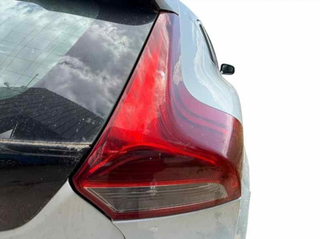 PILOTO TRASERO DERECHO VOLVO V40