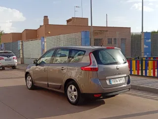 Renault Grand Scenic 2010