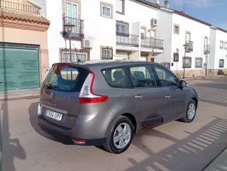 Renault Grand Scenic 2010