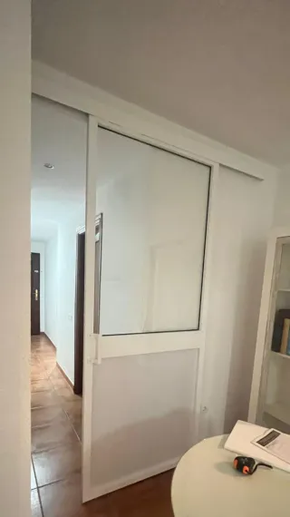 Puerta corredera de aluminio