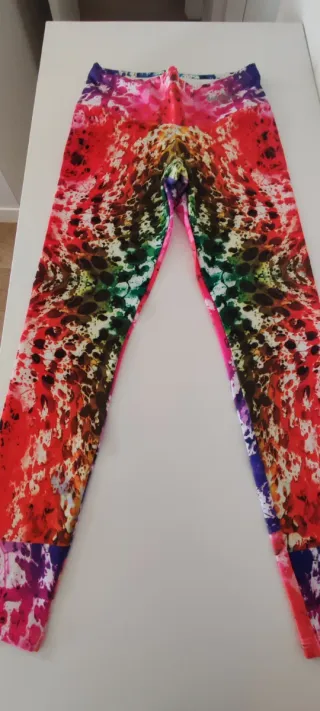 Mallas deportivas multicolor vibrantes