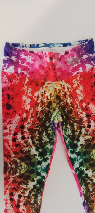 Mallas deportivas multicolor vibrantes