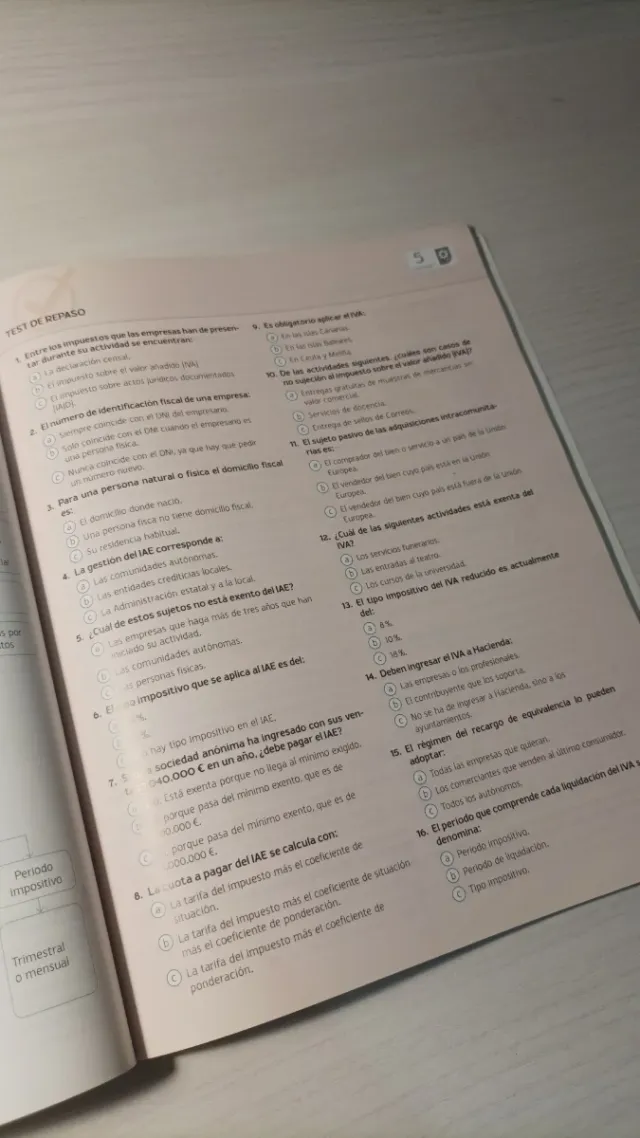 Libro Empresa y Comunicación para grados medios