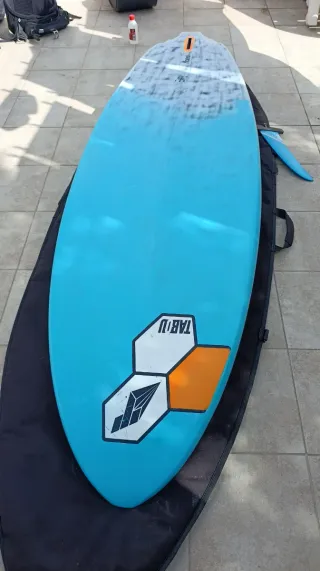 Tabla windsurf TABOU 3S full carbón 117ltrs