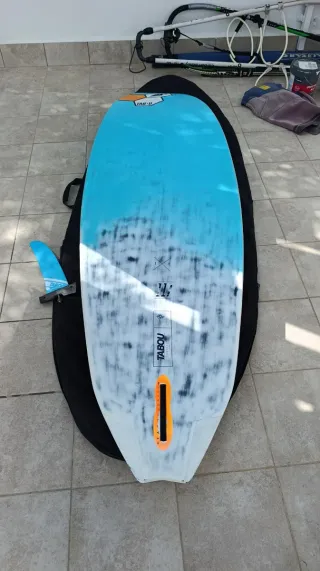 Tabla windsurf TABOU 3S full carbón 117ltrs