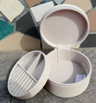 Joyero POPPAOLA redondo beige/gris