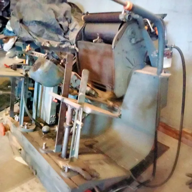 Troqueladora Minerva de Aspas