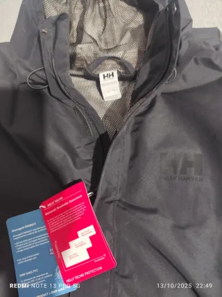 Chaqueta Helly Hansen Negra Nueva