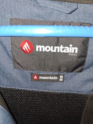 Abrigo unisex Mountain Pro.
