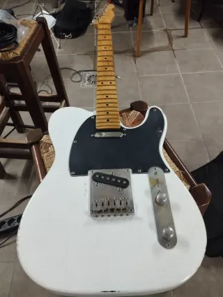 Squier Telecaster Relic Nitro + pastillas CV