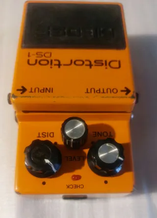 Pedal Guitarra Boss DS-1 Distortion