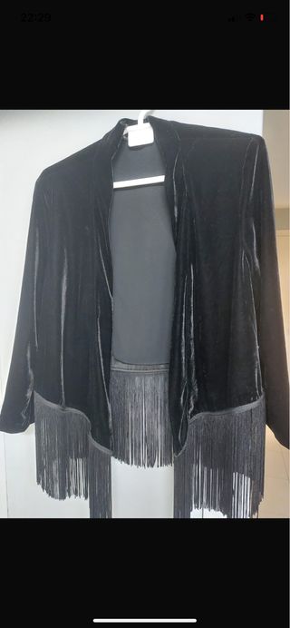 Chaqueta Merletti terciopelo negra flecos