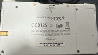 Consola Nintendo DS Blanca + Juego Brain training