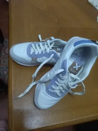 Zapatillas The Urban Brand Blancas y Moradas