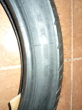 Neumático 90/100-18 52P Reinf TL ME 22 + Cámara.