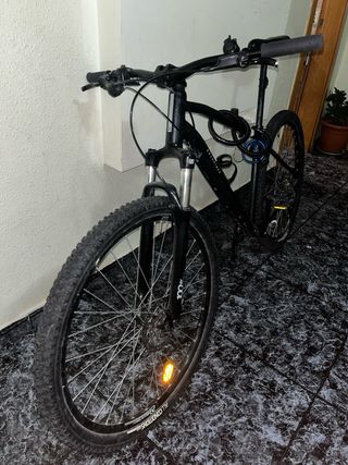Bicicleta MTB Negra