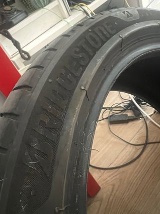 2 Neumáticos Bridgestone 215/45 R17 91Y
