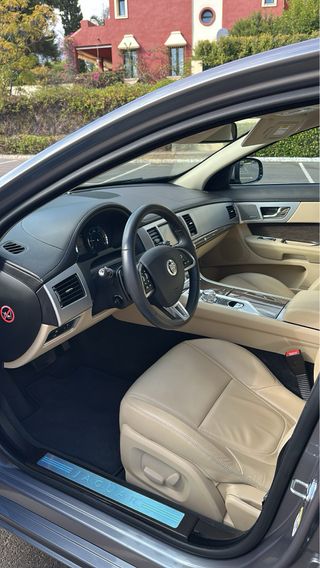Jaguar XF 2013
