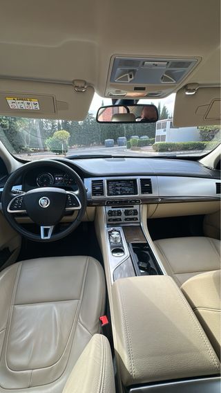 Jaguar XF 2013