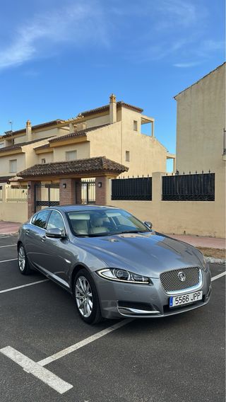 Jaguar XF 2013