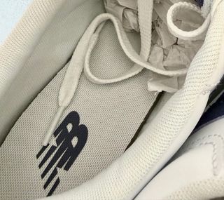 Zapatillas New Balance Blancas y Azules