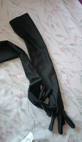 Guantes largos negros